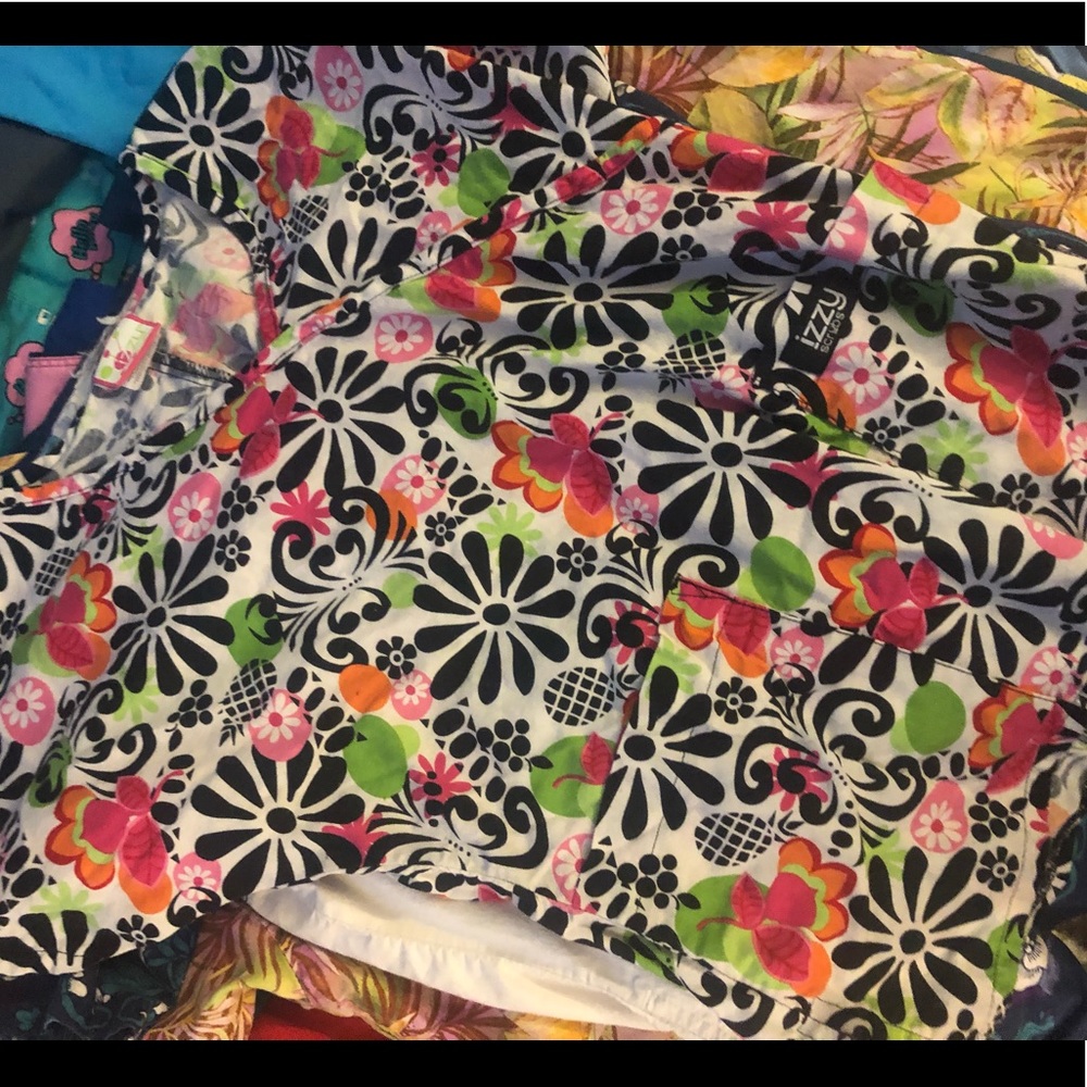 Small scrub top